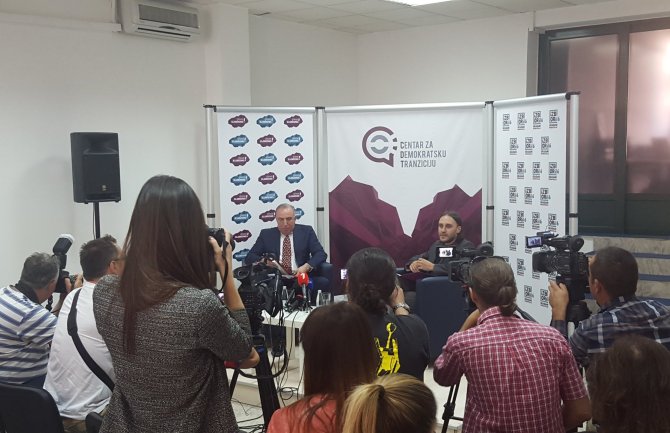 Zatvor onome ko pokuša da vas natjera da glasate protiv vaše volje 