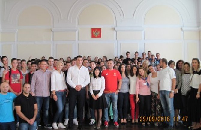 Učenici sportskog odjeljenja JU Gimnazija „Slobodan Škerović“ ugostili Nikolu Janovića