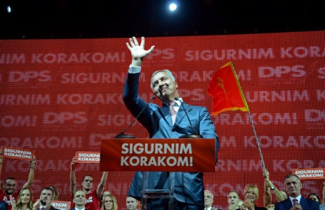 Đukanović: Zahvaliti se umornima u DPS-u