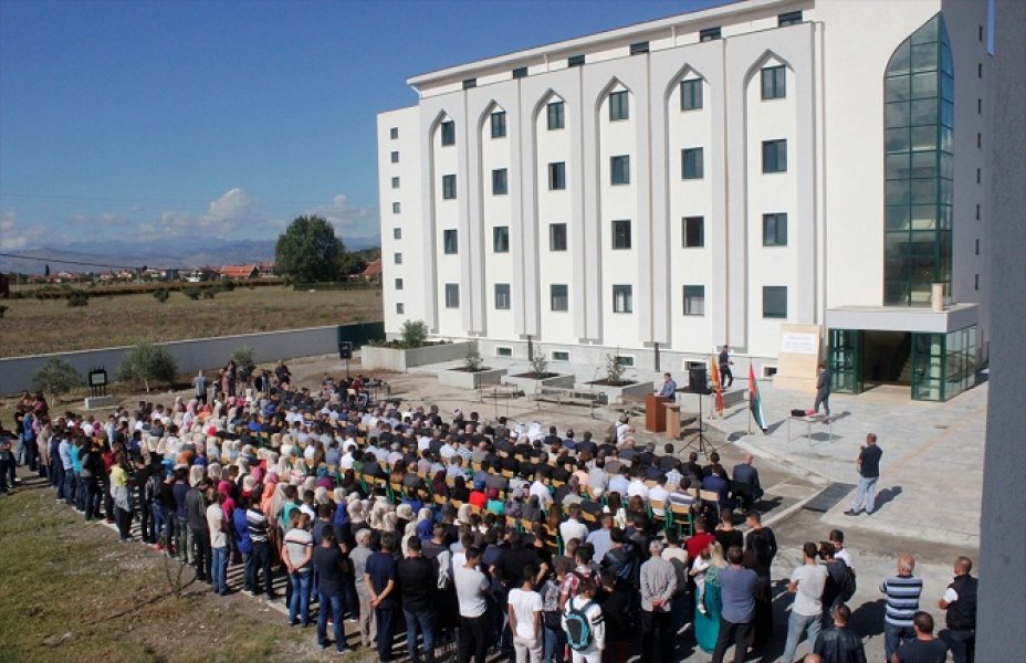 2016100421938874114713108Web