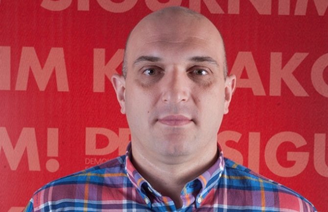 Abdić: DF zloupotrijebio časnu ljekarsku profesiju u svojoj kampanji