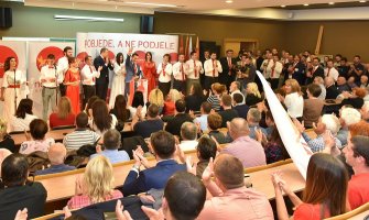 Bečić poručio Đukanoviću: Na mladost se može udariti, ali mladost se nikada ne može pobijediti