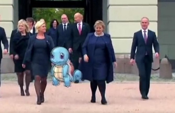 Koga briga za Parlament: Premijerka Norveške jurila pokemone (VIDEO)