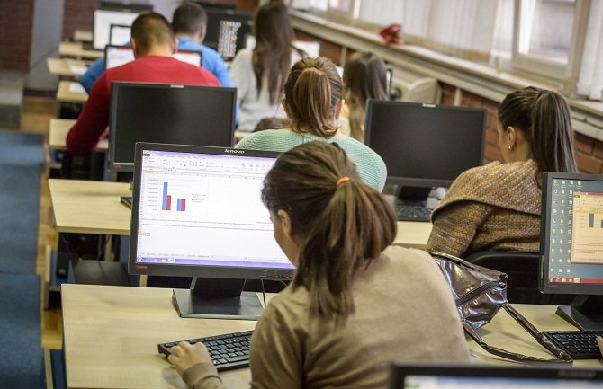 U Enciklopediji online obrazovanja i rad profesorke sa UCG