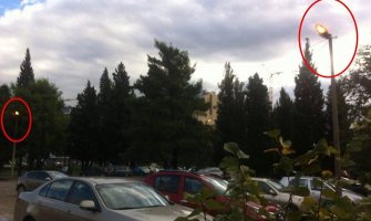 PG: Kući maksimalno štedimo struju a plaćamo osvetljavanje ulice po danu!