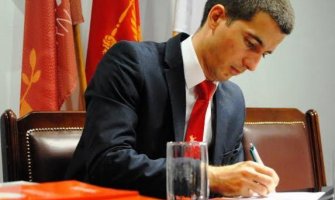 Bečić pisao šefu misije OEBS-a: Režim DPS-a pokazao svoje pravo lice gašenjem Viber-a i Whatsapp-a