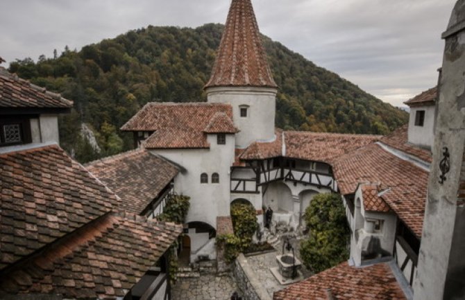 Gosti na noćenju u Drakulinom zamku prvi put od 1948. (FOTO)