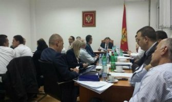 DIK utvrdila DPS-u 36, DF-u 18 mandata