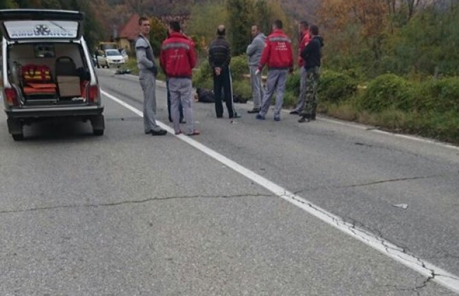 U saobraćajnoj nesreći stradao motociklista