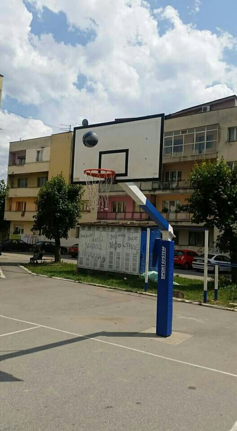 image0020505aaba78e22c3436b75b5289893029aa42461541474391f977bb53ee6260f400V