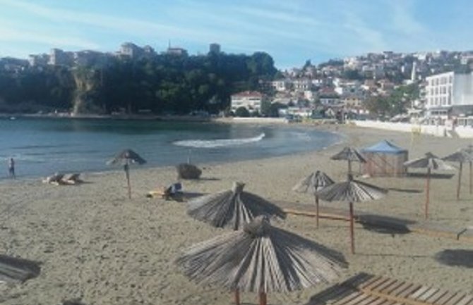 Sezona kupanja u Ulcinju još nije prošla