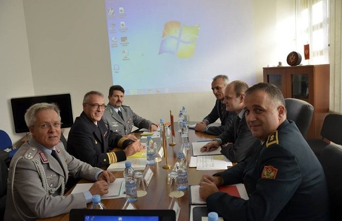 Saradnja Crne Gore i Njemačke u oblasti odbrane  veoma kvalitetna