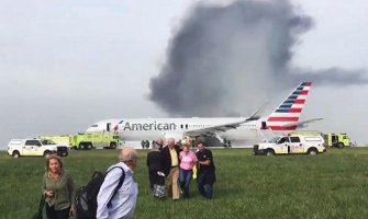 Zapalio se avion na pisti, 20 putnika povrijeđeno (Video)