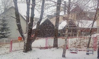 Novembar je počeo sa snijegom (FOTO)