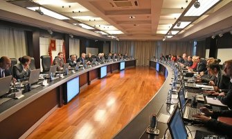 Sjutra odluka o zaduženju 