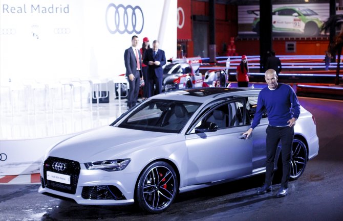 Fudbaleri Real Madrida dobili nove modele Audi automobila (FOTO)