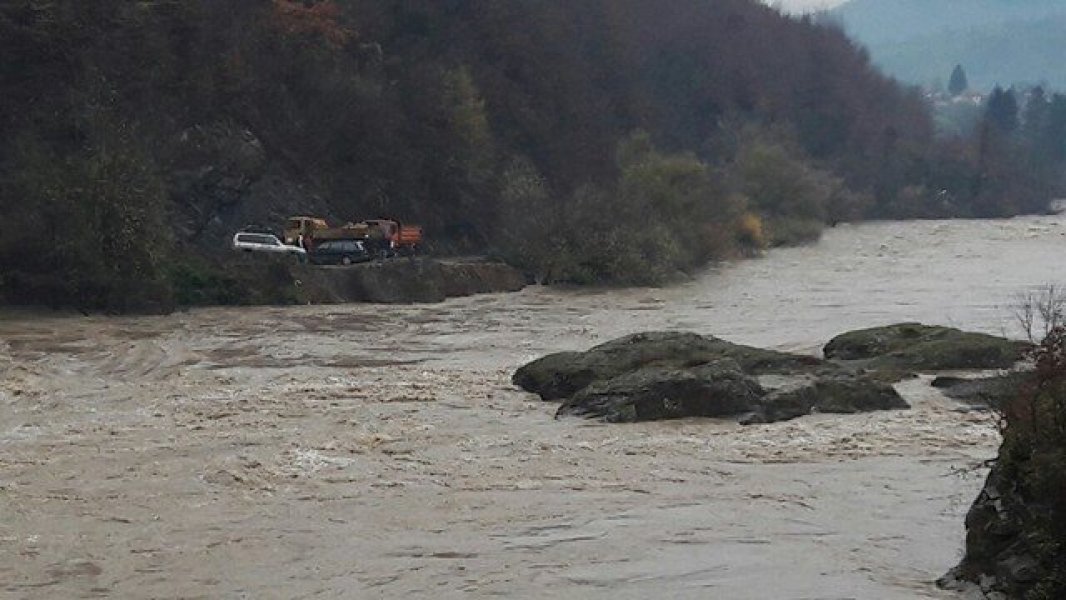 14962875102115333261567131093953102n