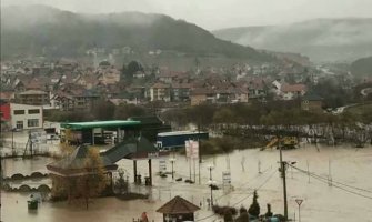 Velike poplave zahvatile i nekoliko gradova u Srbiji