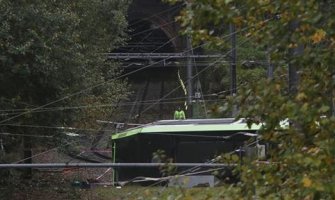 Prevrnuo se tramvaj u Londonu: Preko 50 osoba povrijeđeno, ima žrtava(VIDEO)