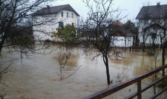 Poplave nanijele veliku štetu, evakuisana brojna domaćinstva