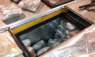 Policija na dva granična prelaza zaplijenila preko 300kg marihuane (FOTO)