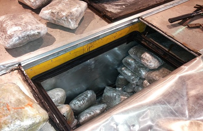 Policija na dva granična prelaza zaplijenila preko 300kg marihuane (FOTO)