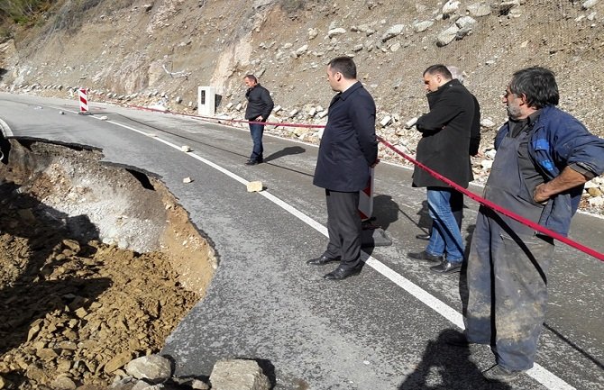 Berane: Počeli radovi na sanaciji gradskog vodovoda (FOTO)