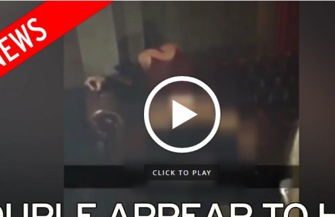Par imao seks usred noćnog kluba, gosti snimili akciju (VIDEO)