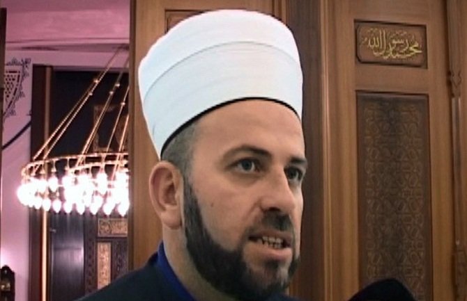 Fejzić: Zukorlić paranoičan , uskoro će Beograd proglasiti Mekkom