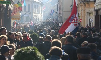 Hiljade građana u Koloni sjećanja obilježava 25. godišnjicu pada Vukovara