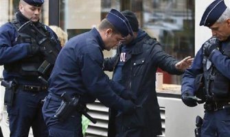  Pariz: Zatvorena bolnica zbog prijetnje bombom (VIDEO)