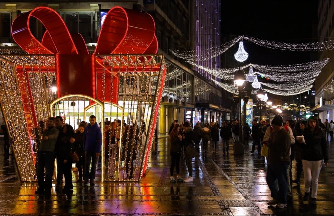 Beograd zasijao u dosad neviđenom novogodišnjem ruhu(FOTO)