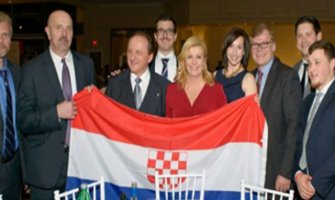 Kolinda se slikala sa ustaškom zastavom