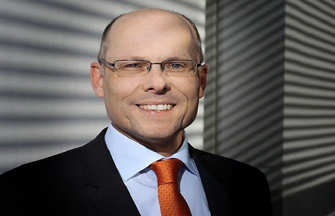 Bajer: Bojkot nije u skladu sa demokratskim principima