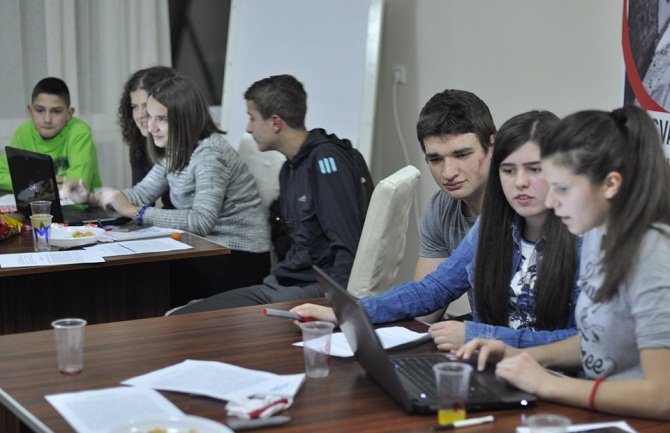 Djeca skupljala mišljenja o primjeni Konvencije UN o pravima djeteta