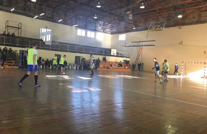 Sportsko-rekreativno druženje Savjeta mladih DPS-a proteklog vikenda u Ulcinju