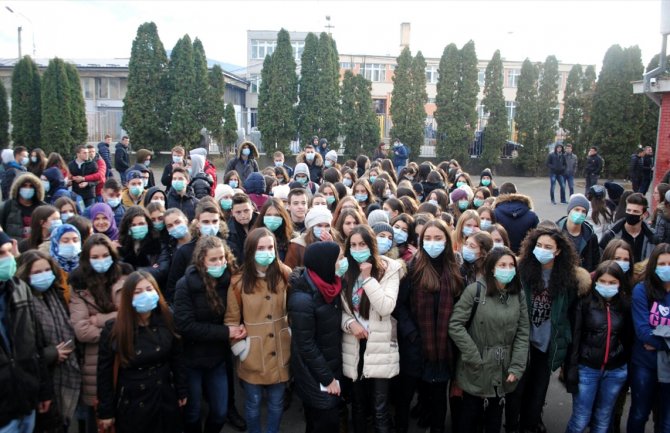 Novi Pazar: Od tuberkuloze oboljelo najmanje 16 gimnazijalaca, prekinuta nastava