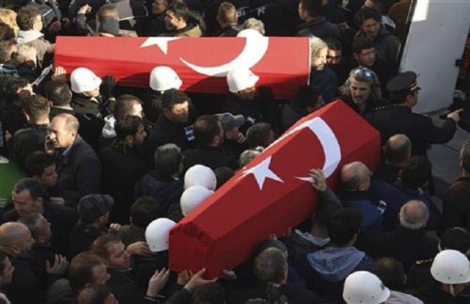 Novi bilans bombaških napada - 44 žrtve