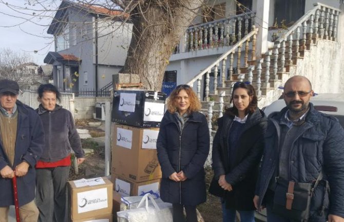 Uručili pomoć porodici Buzhala iz Ulcinja