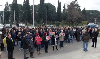 Građani Podgorice protestovali protiv ubijanja civila u Siriji