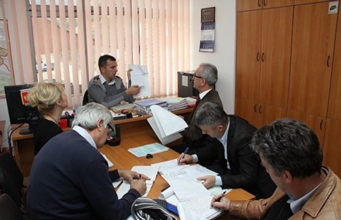 Operativna radna grupa na Božaju započela aktivnosti na kontroli prometa drvnih sortimenata