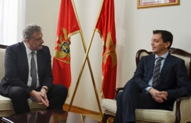 Bošković sa Močnikom: Do sredine naredne godine CG će postati član Alijanse