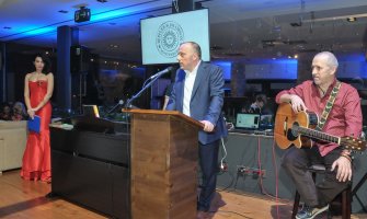 Investirali desetine miliona, platili milione eura poreza, zapošljavaju na stotine radnika...