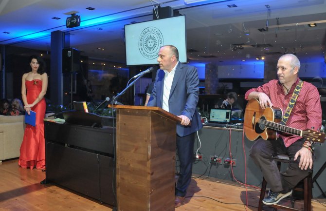 Investirali desetine miliona, platili milione eura poreza, zapošljavaju na stotine radnika...