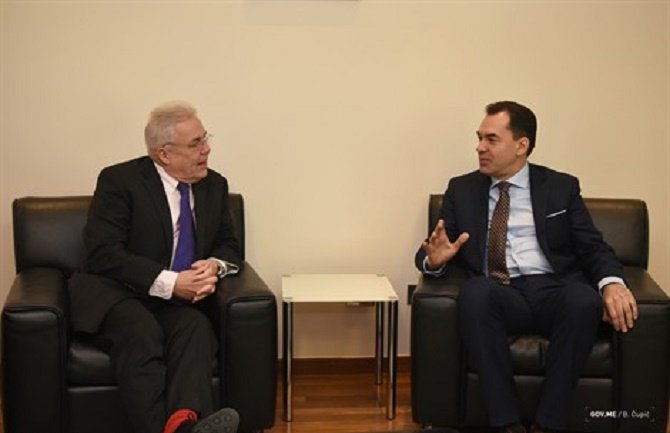 Velika Britanija će i dalje da podržava Crnu Goru