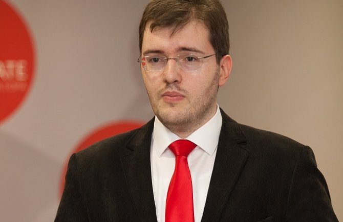 Koprivica: Ne smiju se žrtvovati potrebe djece za račun tajkuna