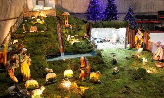 Božićna misa u Podgorici: Praznik kojem se raduju svi vjernici (FOTO)