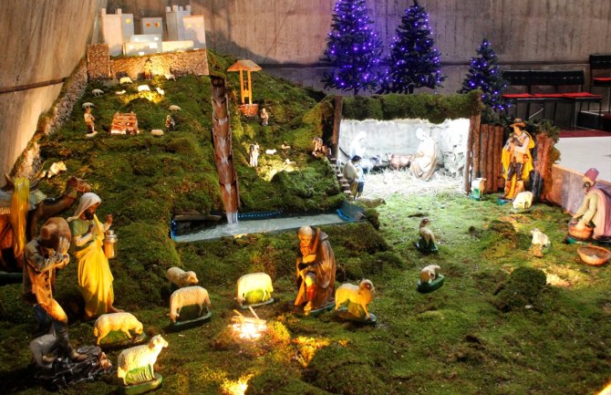 Božićna misa u Podgorici: Praznik kojem se raduju svi vjernici (FOTO)