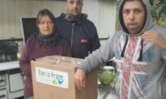 Život u napuštenoj kafani na ulcinjskoj plaži