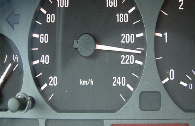 Još četiri mlada vozača počinila četiri teška saobraćajna prekršaja